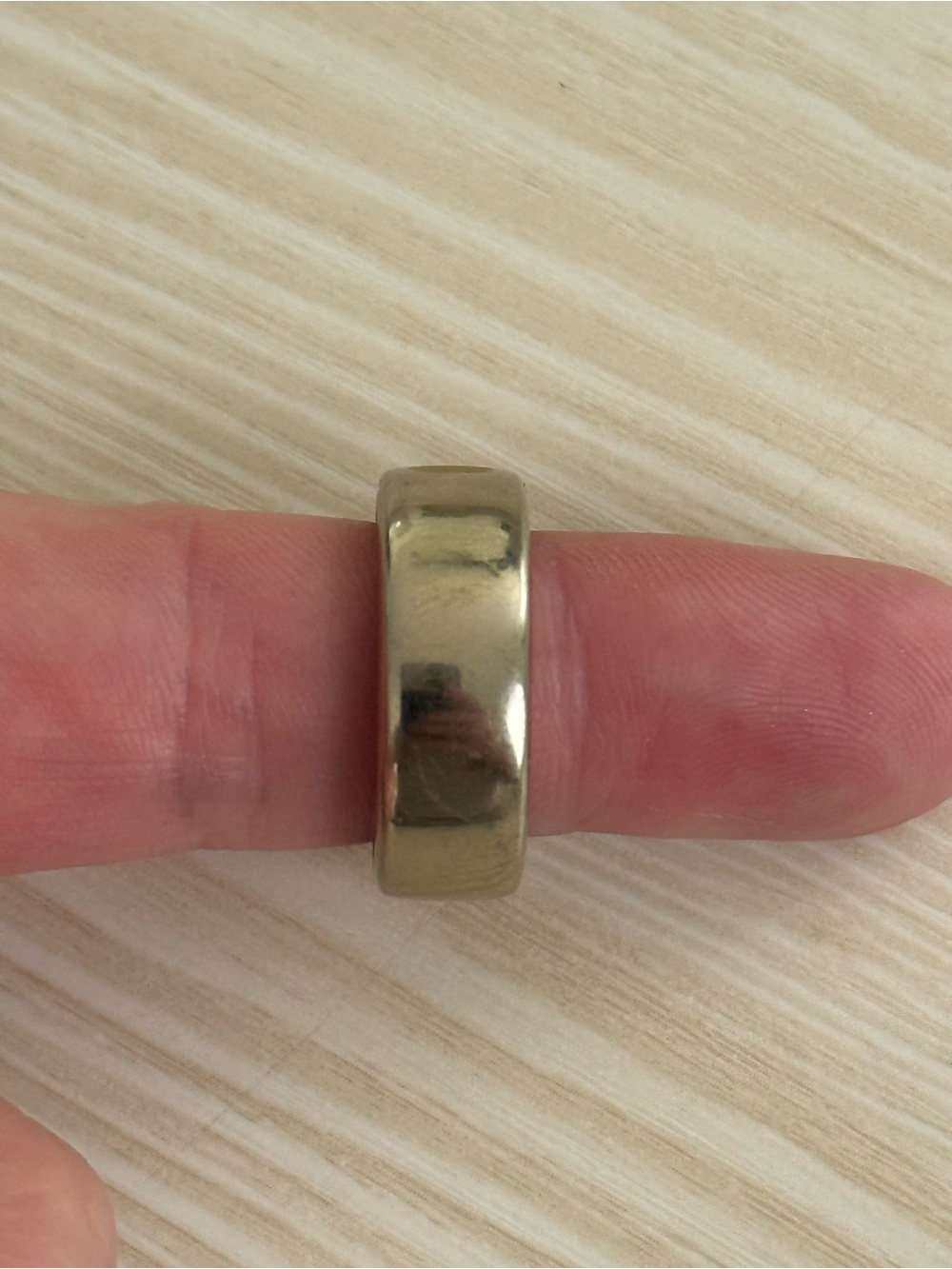 Oura Gold Tone Smooth Band Ring